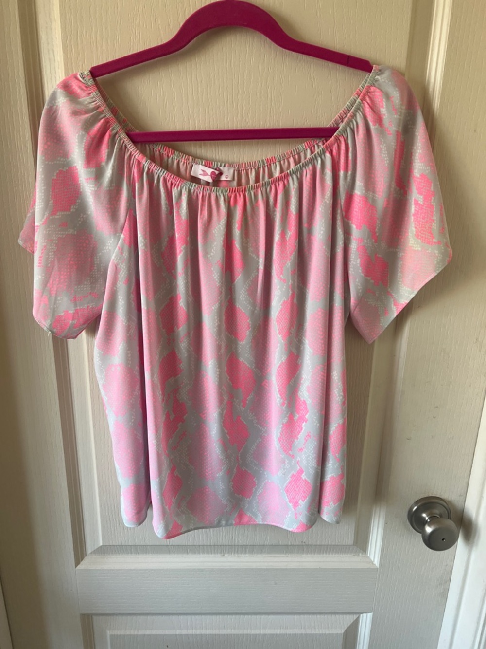 Women’s Off-Shoulder Pink & Light Gray snake Printed Top